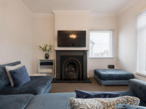Pass the Keys Cosy Flat in Leigh Sea View